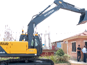 HYUNDAI R140 LS SMART